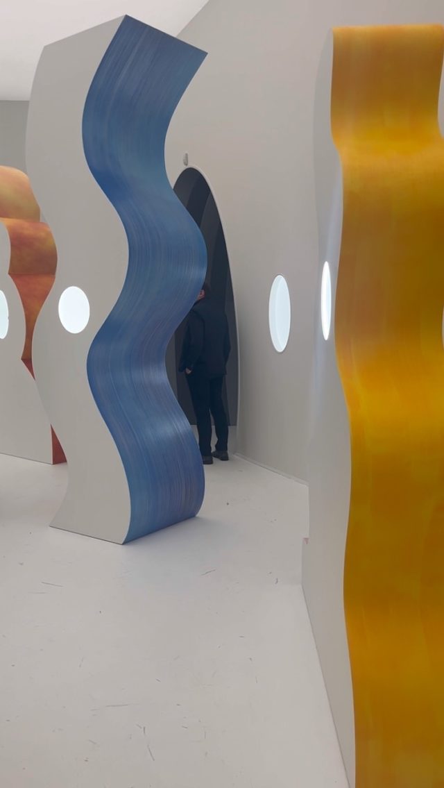 Take a walk with us among the Erin O’Keefe’s installations at #watchesandwonders2024